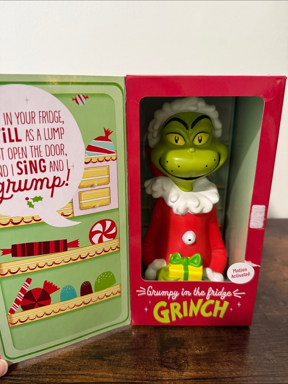 Hallmark The Grinch Grumpy In The Fridge Christmas Talking Motion Activated 2013